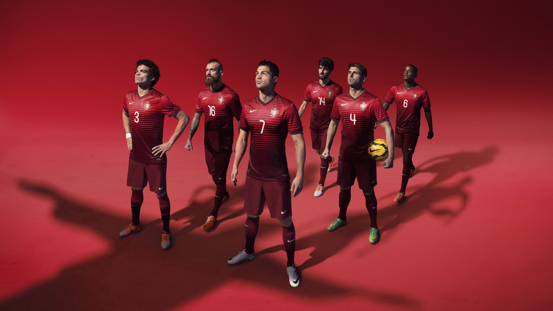 _全民冰上运动：滑冰、冰球普及运动新高潮_，冰上运动速滑好还是冰球好